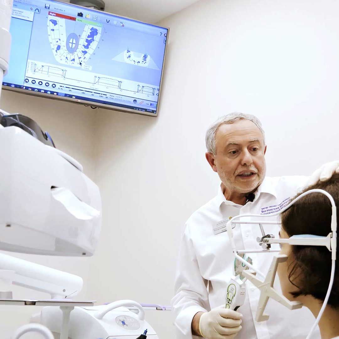 Константин Конкин, стоматологи ортодонт, американский доктор в клинике БИЖМ Санкт-Петербург